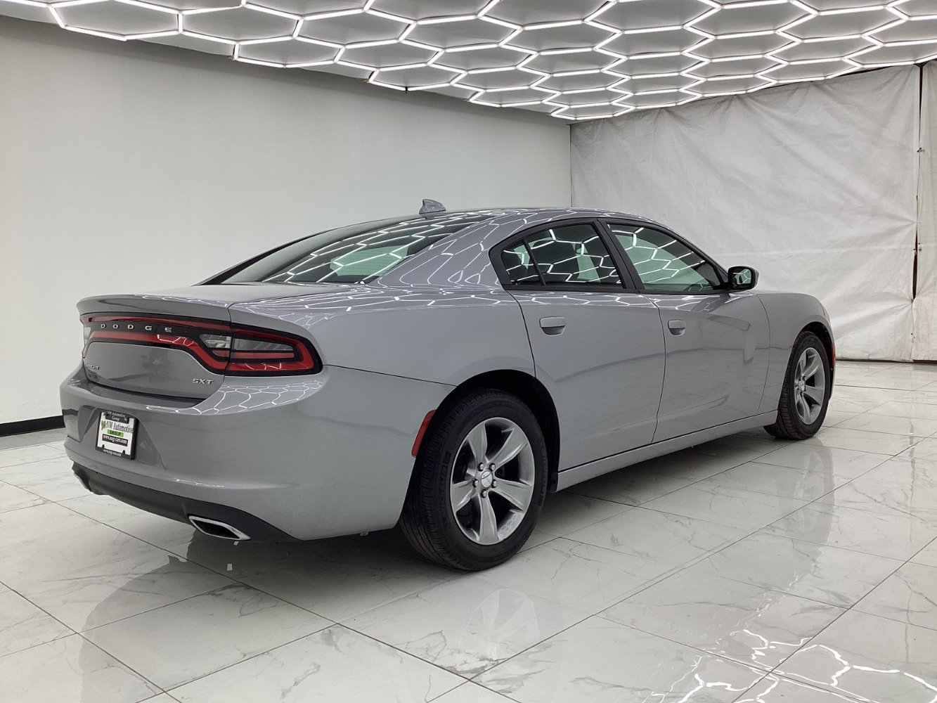 Used 2015 Dodge Charger SXT RWD image 11
