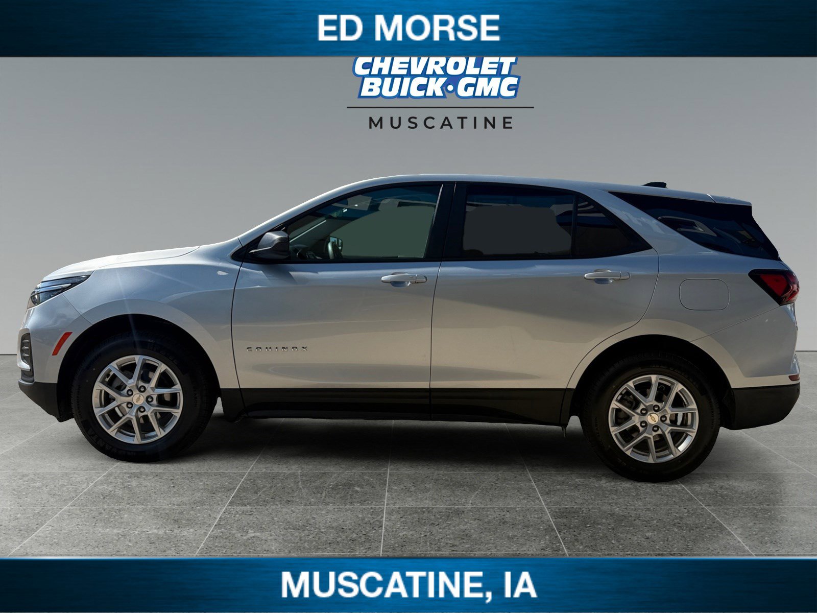 Certified 2022 Chevrolet Equinox LS w/ LS Convenience Package AWD/4WD image 2