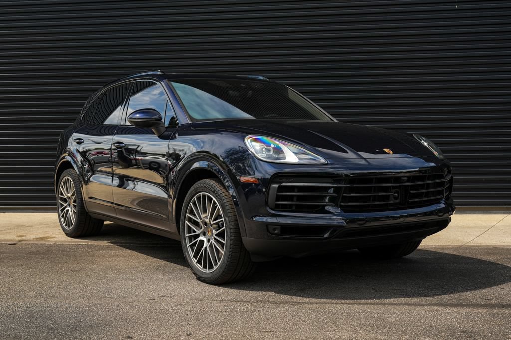 Certified 2023 Porsche Cayenne Platinum Edition AWD/4WD image 38
