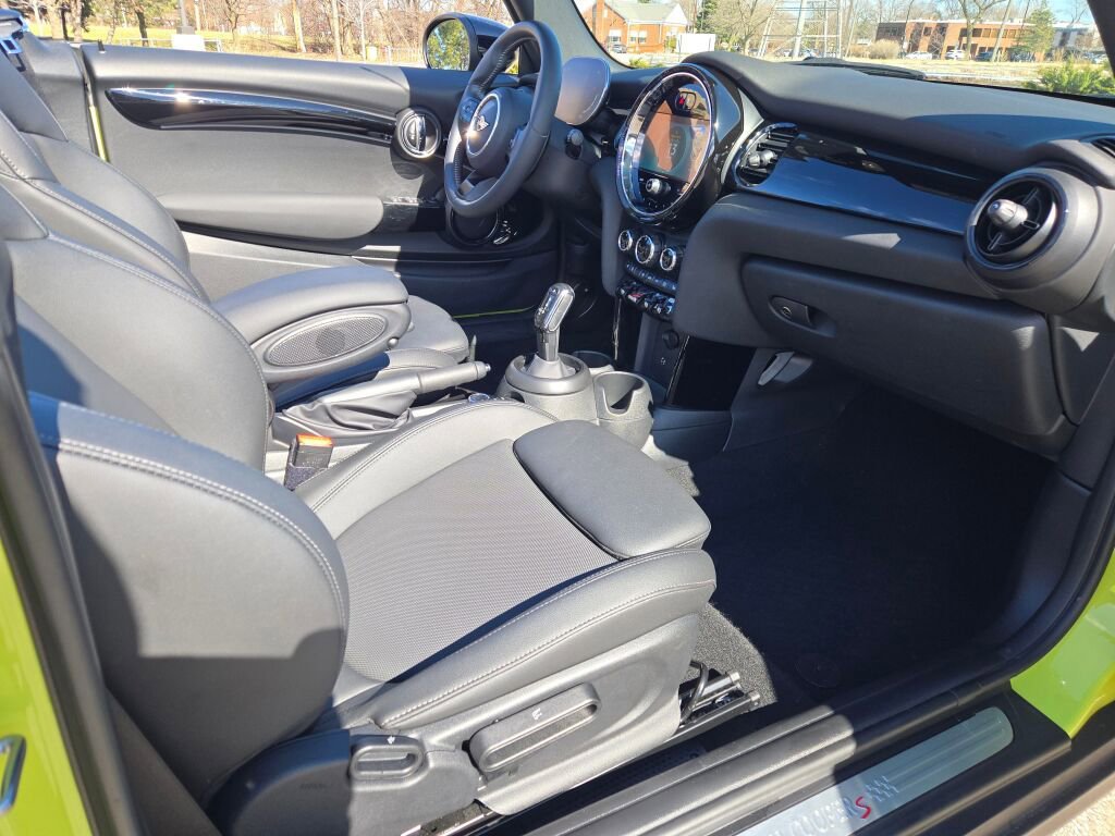 Used 2023 MINI Cooper S FWD image 6