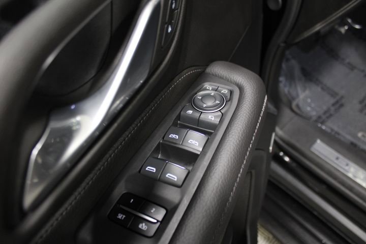 Used 2024 GMC Yukon XL Denali image 19