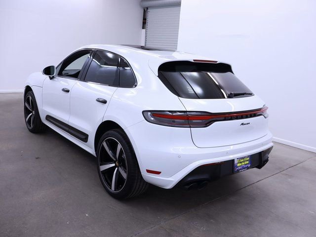 New 2024 Porsche Macan image 3