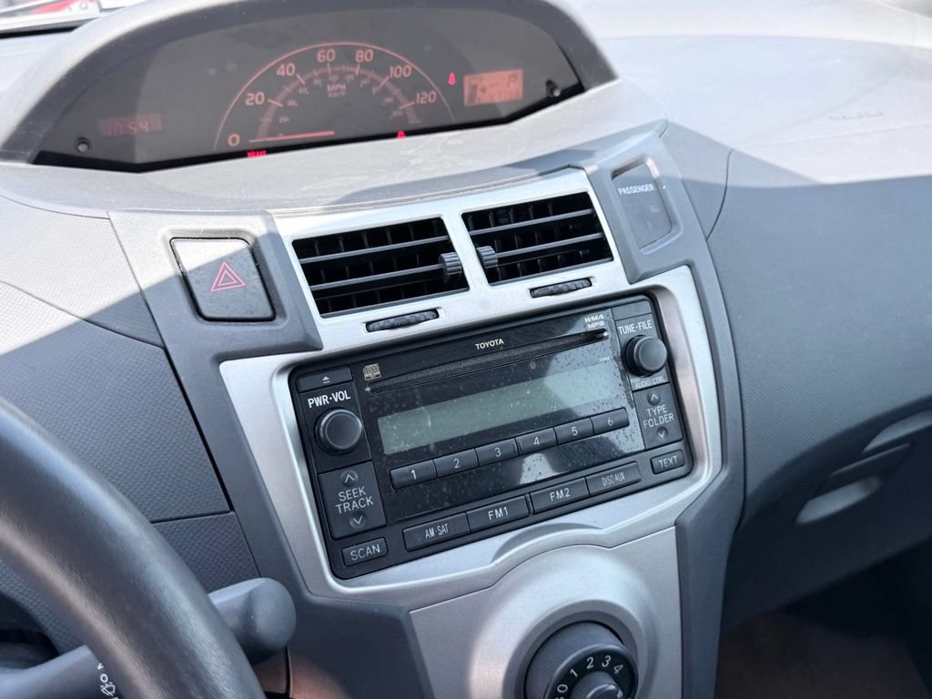 Used 2009 Toyota Yaris 2-Door Hatchback FWD image 11
