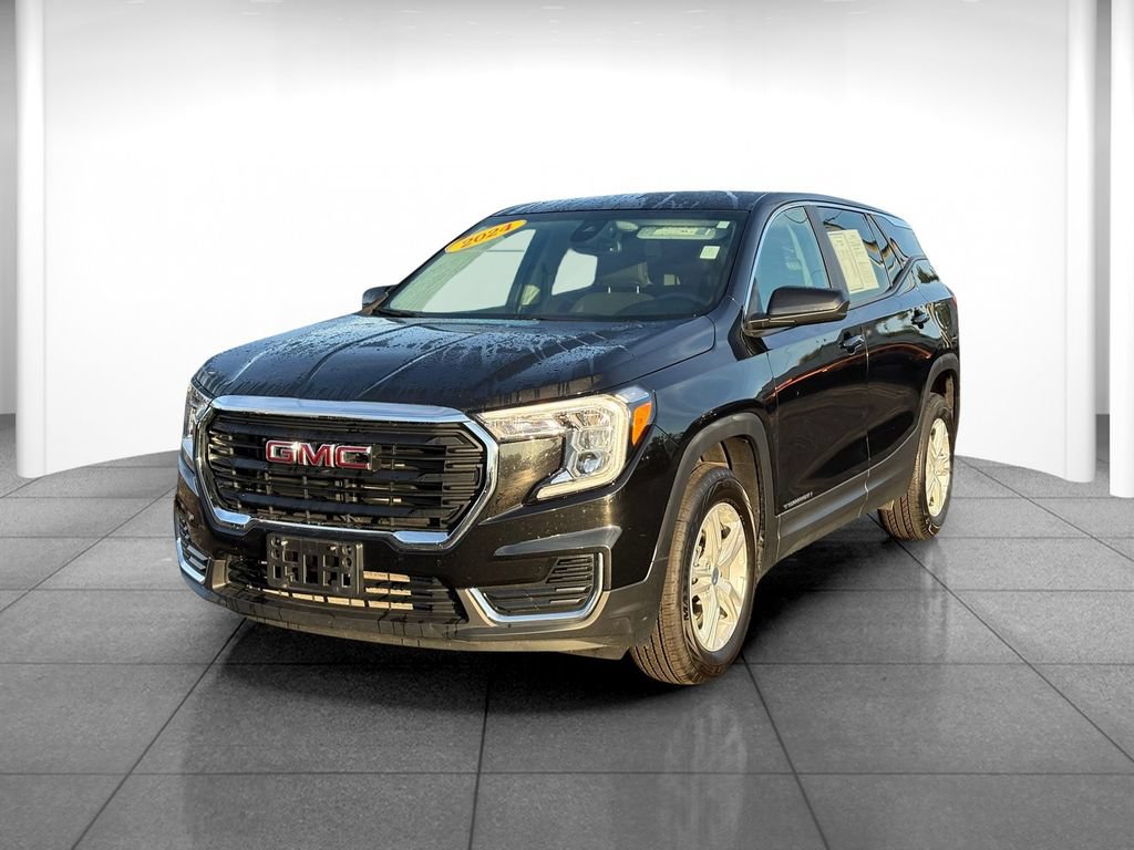 Used 2024 GMC Terrain SLE AWD/4WD image 3