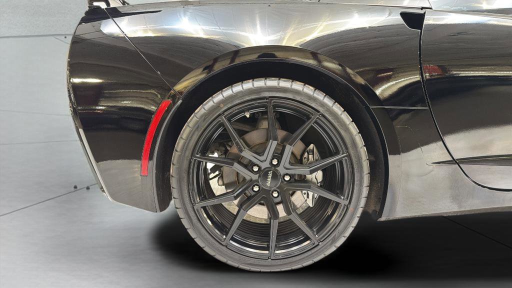 Used 2015 Chevrolet Corvette Stingray Coupe image 35