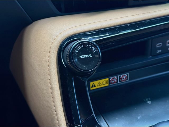 Used 2025 Lexus NX 250 FWD w/ Accessory Package (2T) image 29