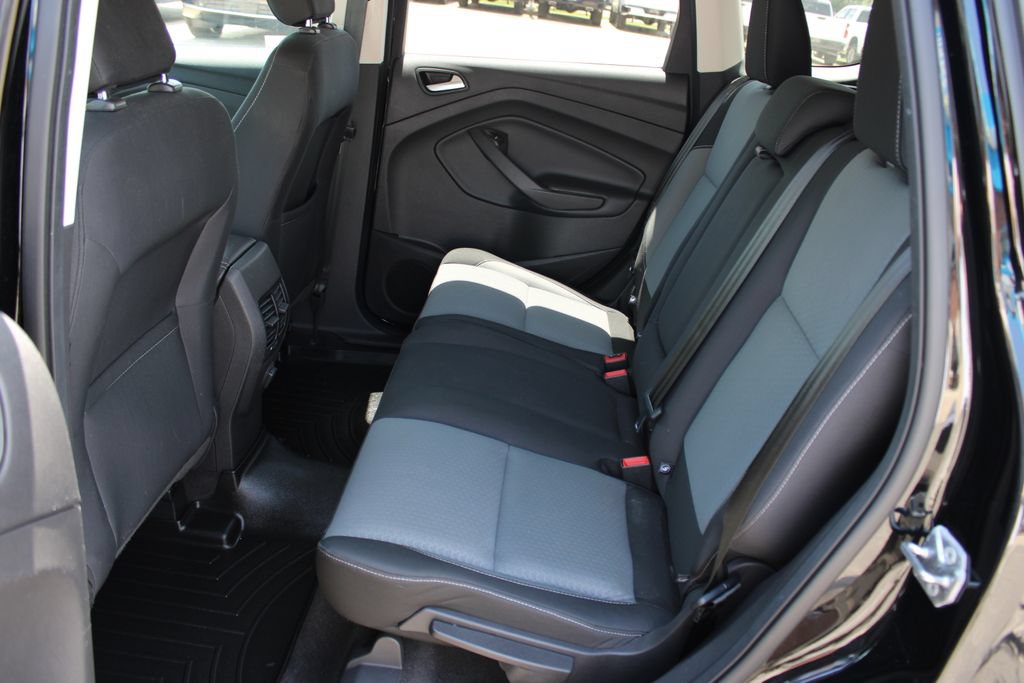 Used 2018 Ford Escape SE w/ SE Sync 3 Package AWD/4WD image 32