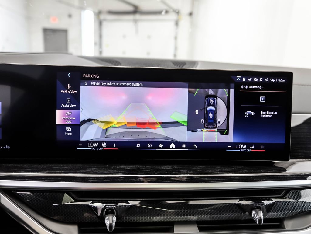 Used 2026 BMW X7 xDrive40i w/ M Sport Package image 19