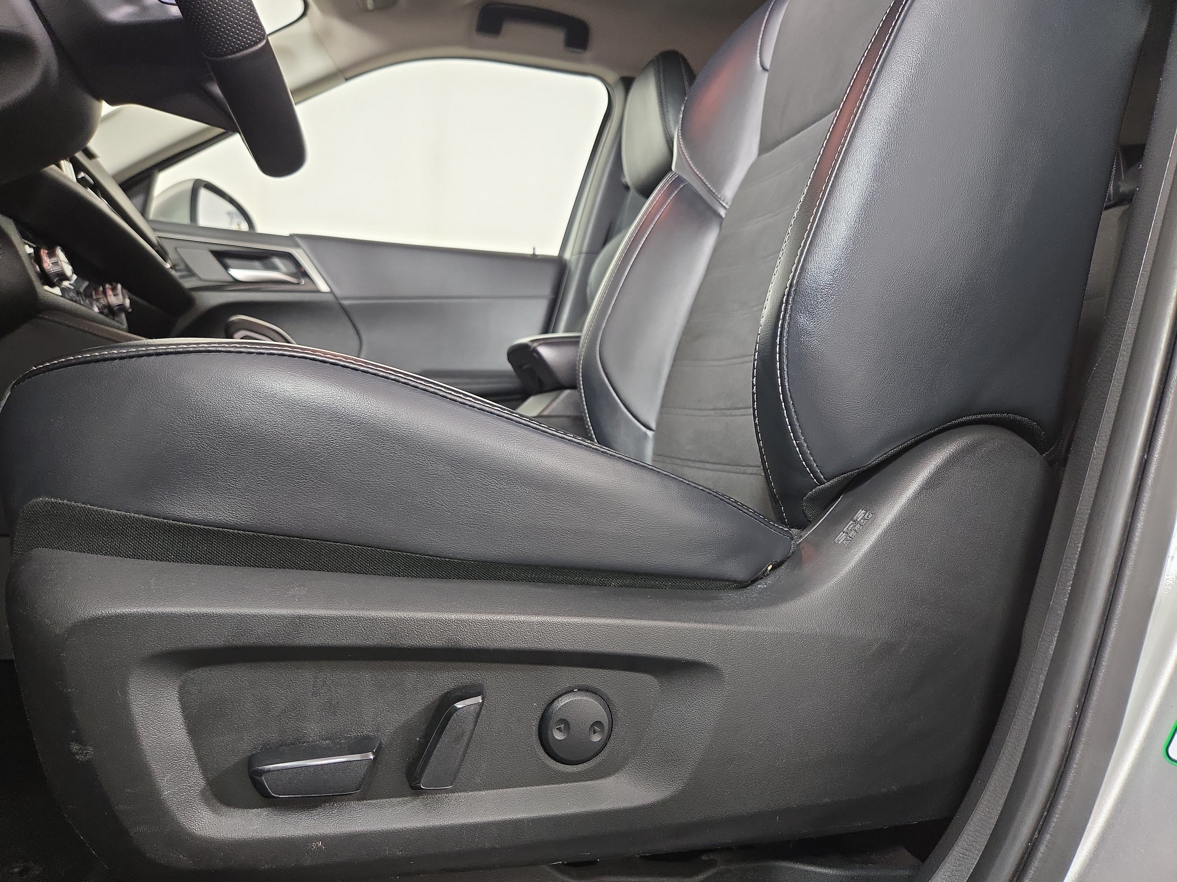 Used 2024 Mitsubishi Outlander SE FWD image 30