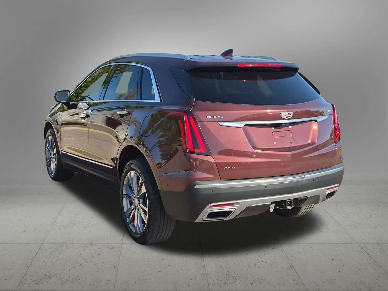 Used 2023 Cadillac XT5 Premium Luxury w/ Platinum Package AWD/4WD image 4