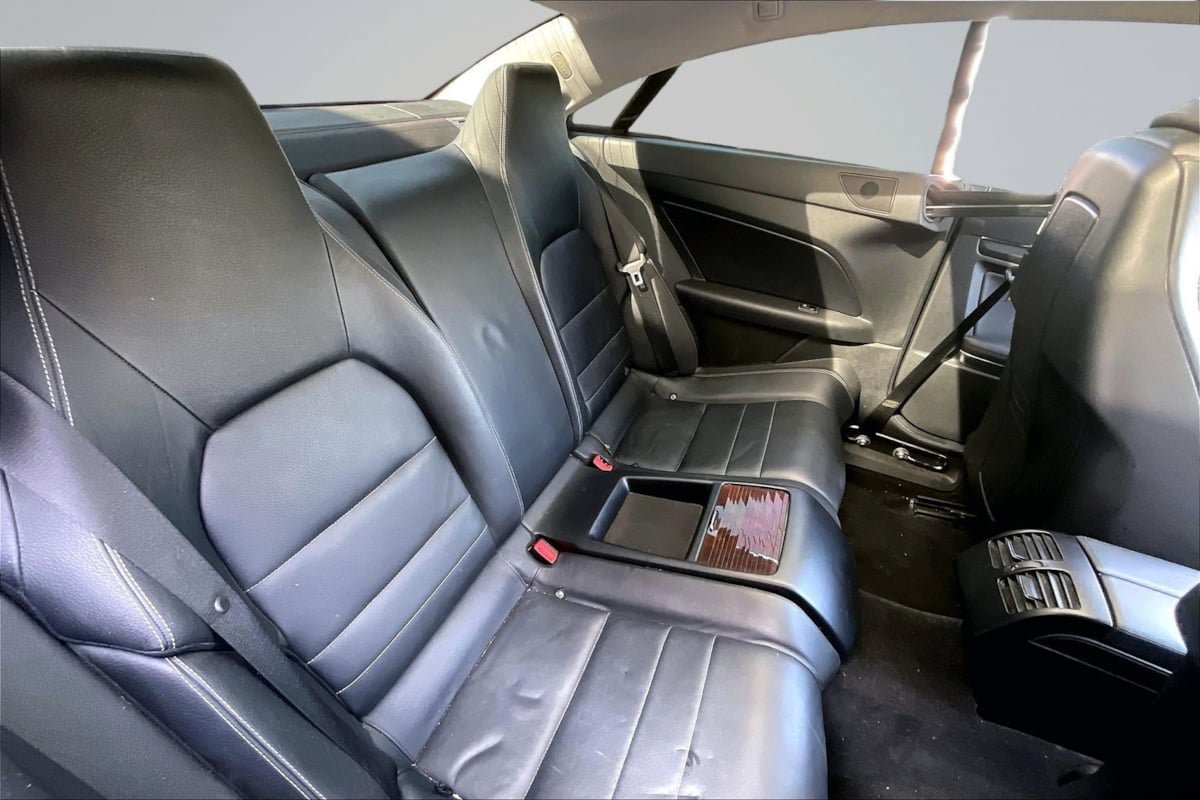 Used 2010 Mercedes-Benz E 550 Coupe image 27