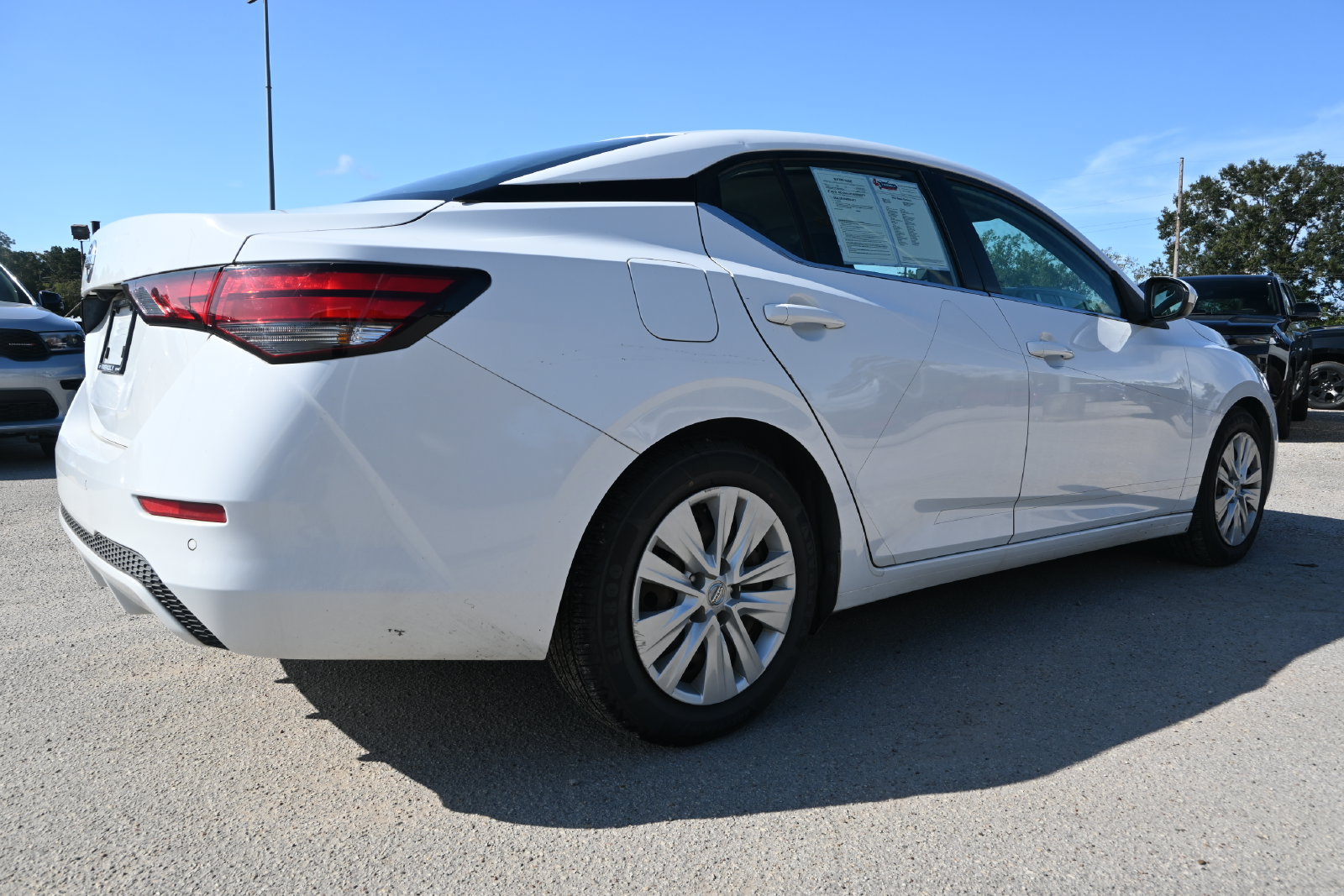 Used 2021 Nissan Sentra S FWD image 2