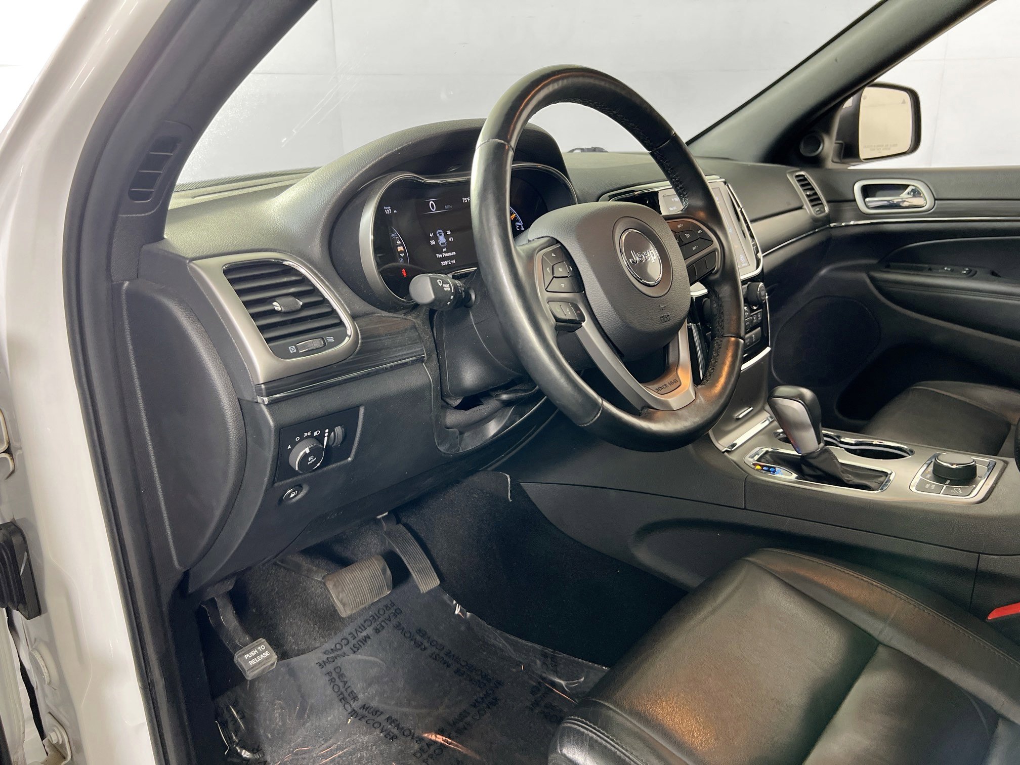 Used 2022 Jeep Grand Cherokee Limited AWD/4WD image 9