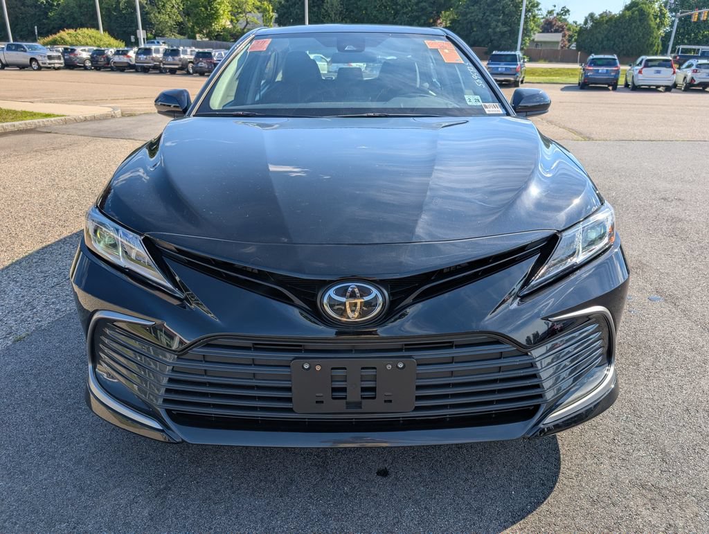 Used 2023 Toyota Camry LE FWD image 9
