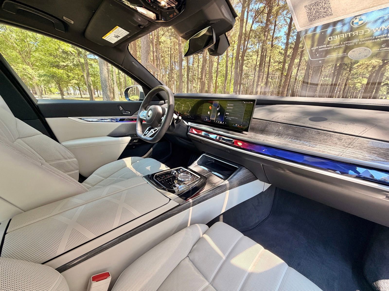 Certified 2025 BMW 760i xDrive w/ Executive Package AWD/4WD image 19