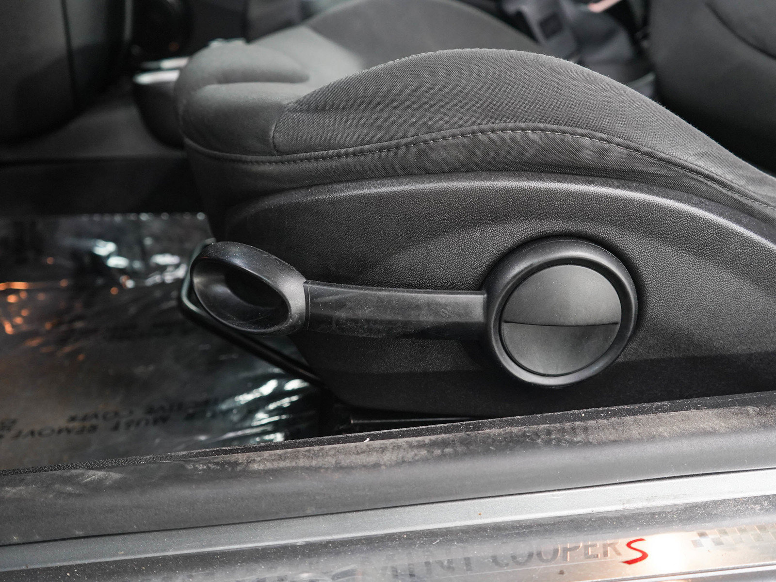 Used 2010 MINI Cooper S FWD image 23
