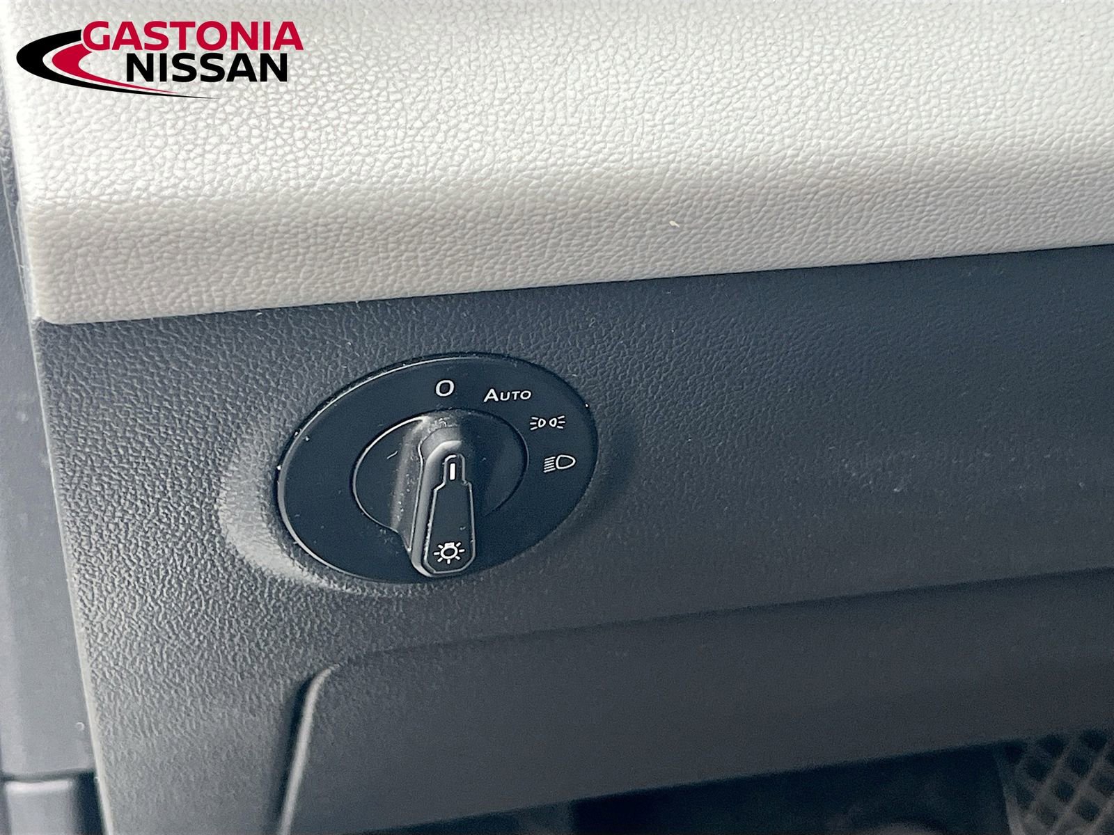 Used 2022 Volkswagen Taos SE image 13