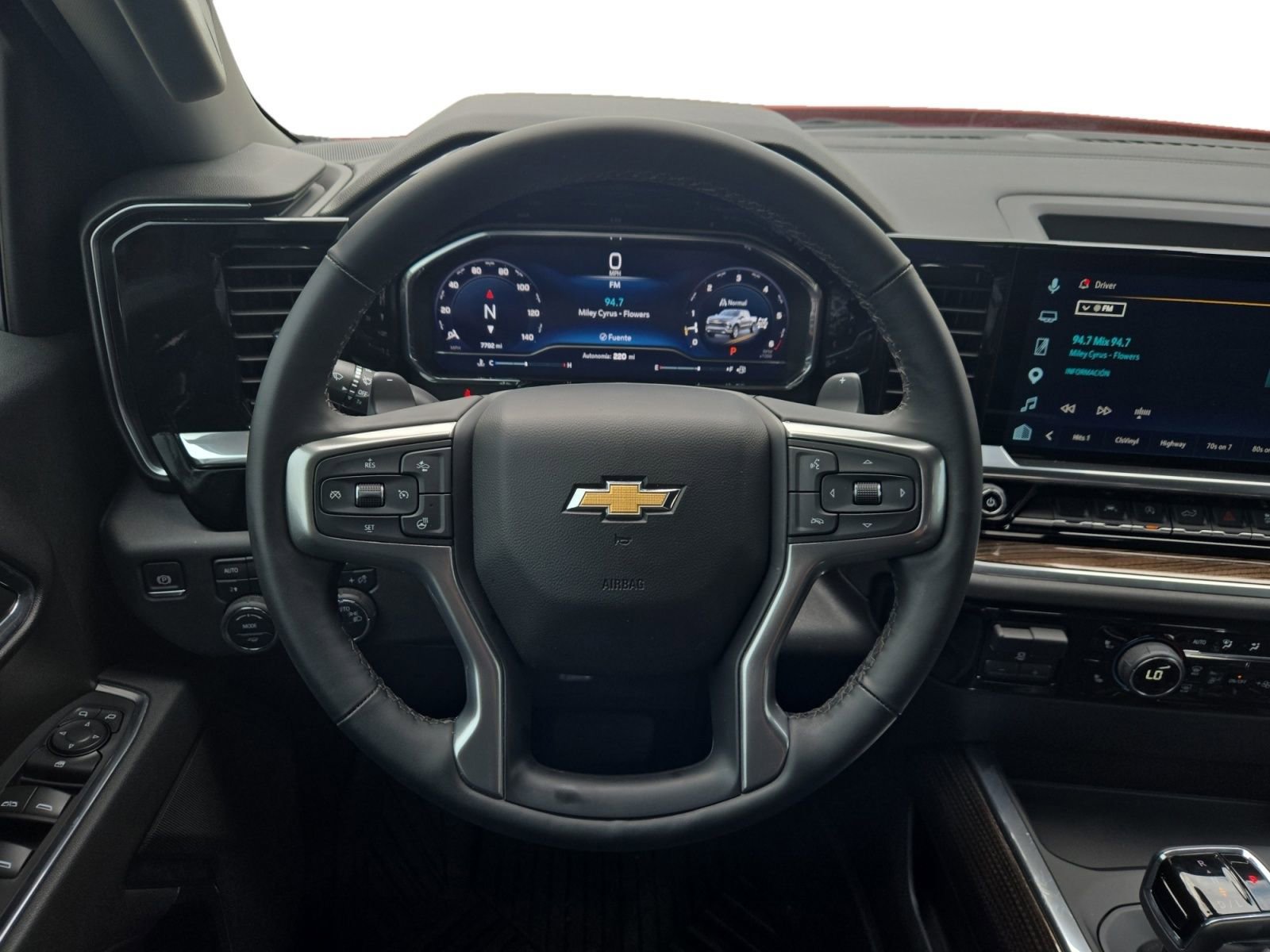 Used 2025 Chevrolet Silverado 1500 LT w/ Texas Edition Plus AWD/4WD image 18