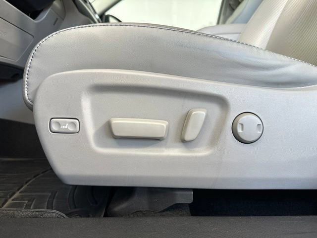 Used 2019 Toyota Highlander Limited Platinum AWD/4WD image 22