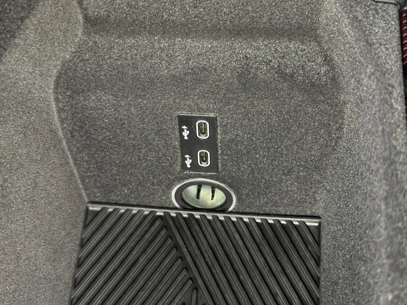 Used 2023 BMW i7 xDrive60 w/ Executive Package 2 image 36