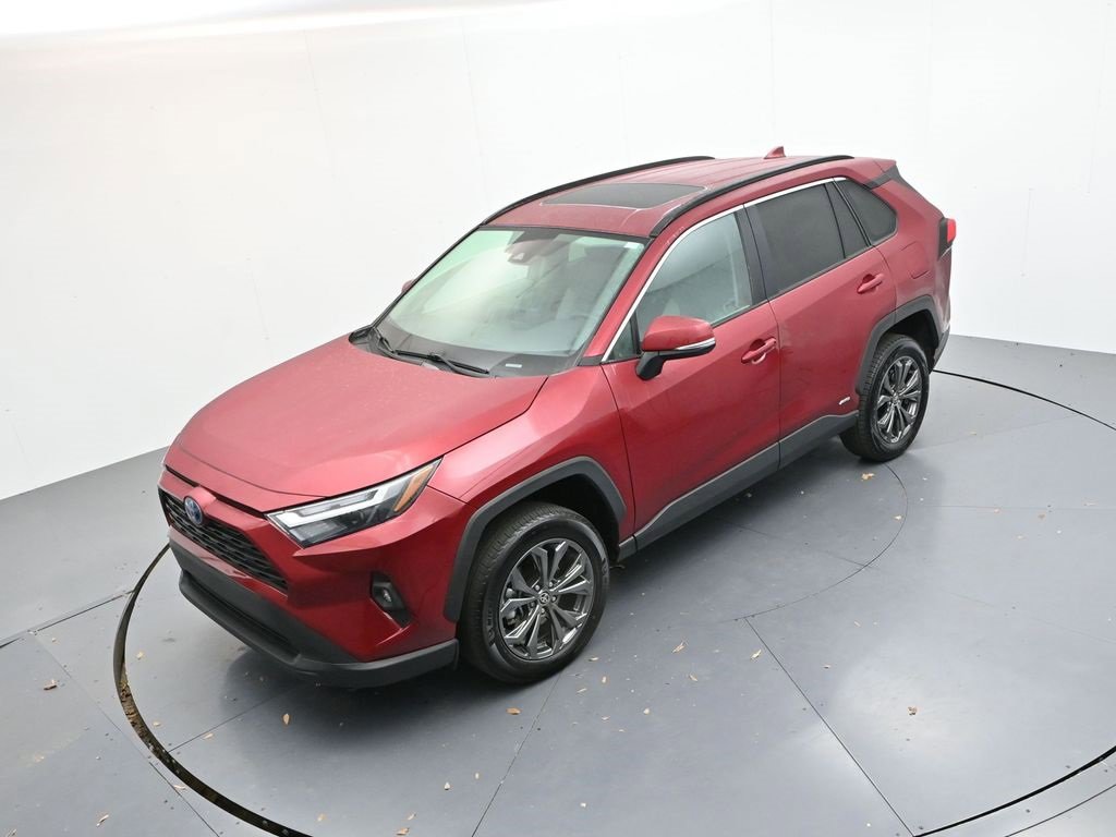 Used 2023 Toyota RAV4 XLE Premium image 20
