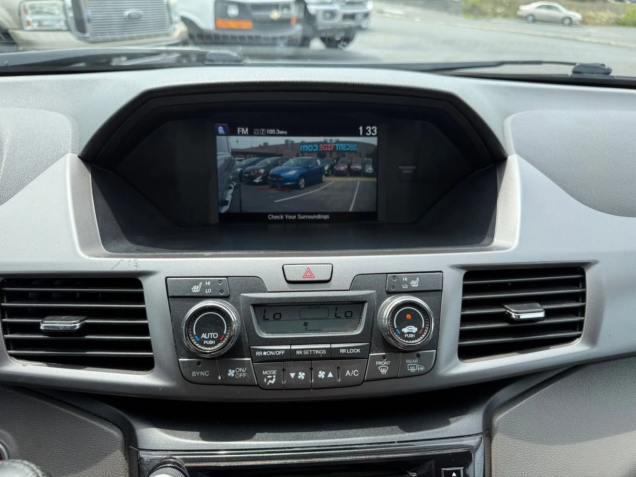 Used 2015 Honda Odyssey Touring Elite image 20