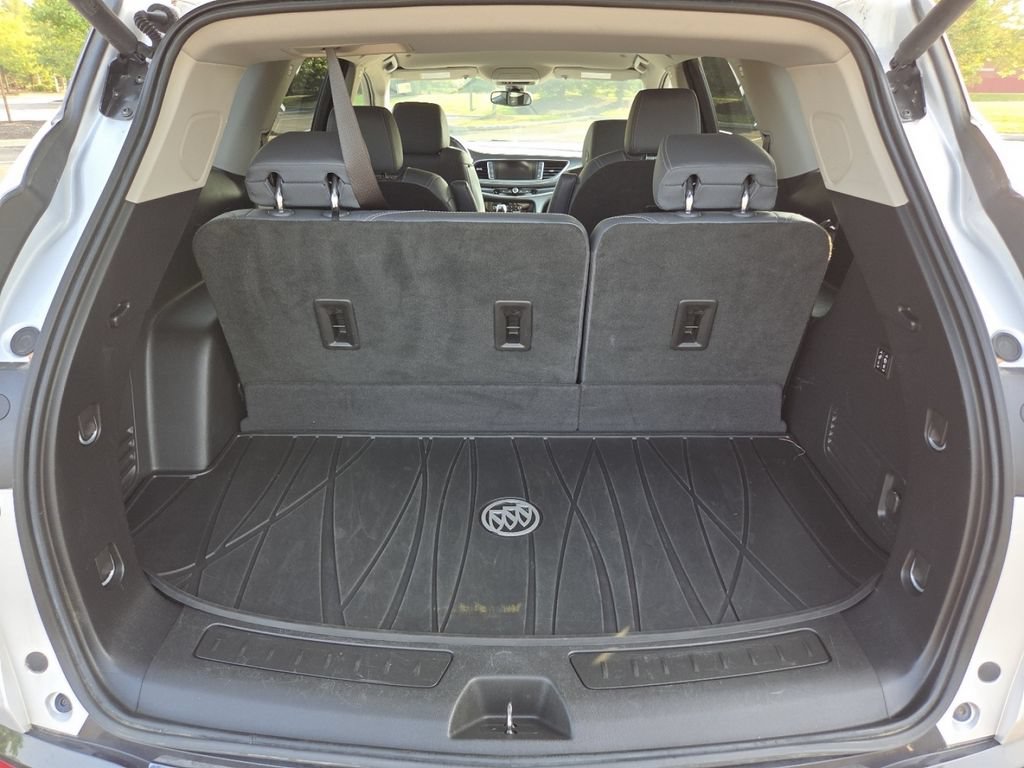 Used 2020 Buick Enclave Premium w/ Trailering Package, 5000 lbs. AWD/4WD image 28