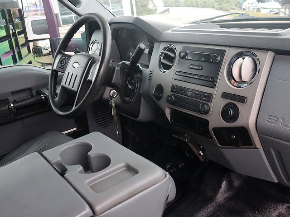 Used 2017 Ford F650 2WD SuperCab Super Duty image 27