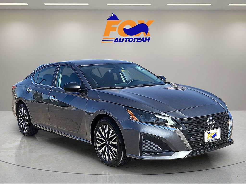 Used 2025 Nissan Altima 2.5 SV image 6