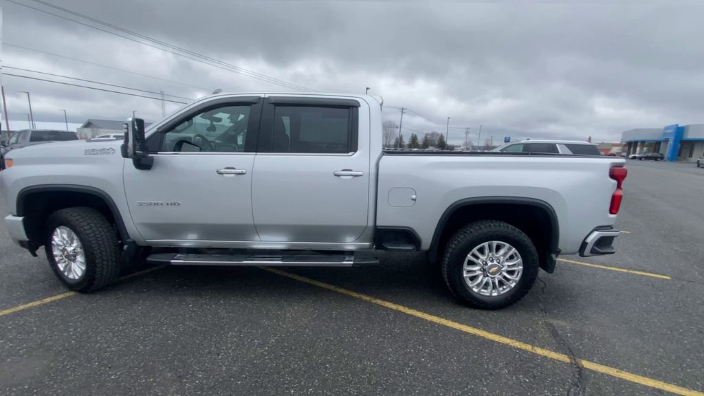 Certified 2022 Chevrolet Silverado 3500 High Country w/ Z71 Off-Road Package image 6