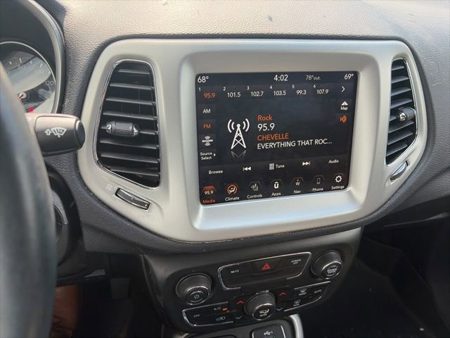 Used 2021 Jeep Compass Latitude AWD/4WD image 10