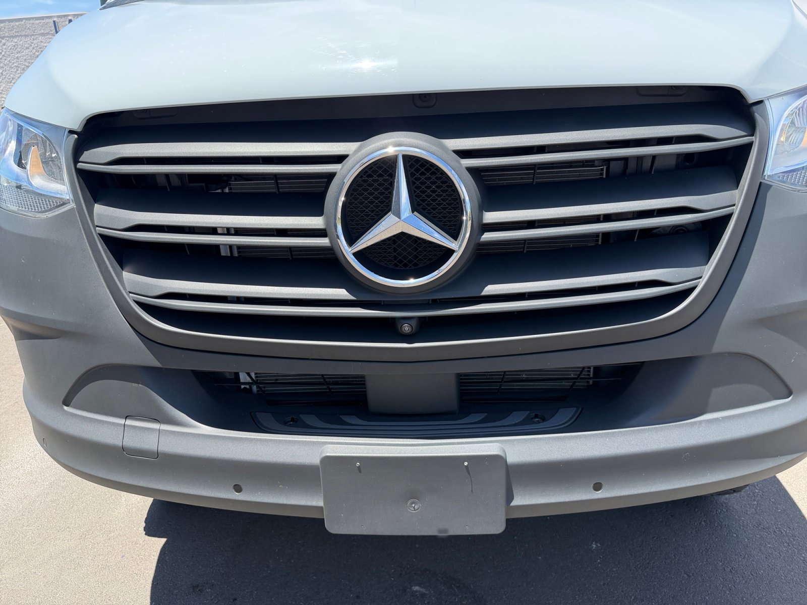 Used 2025 Mercedes-Benz Sprinter 2500 image 10
