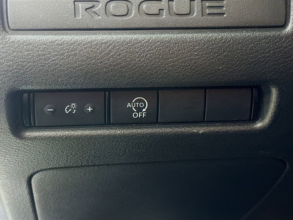 Used 2024 Nissan Rogue S image 21