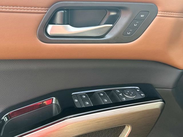 Used 2025 Nissan Pathfinder Platinum w/ Cargo Package image 26