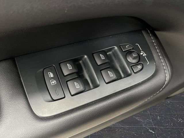 Used 2022 Volvo XC60 T8 Inscription w/ Advanced Package image 29