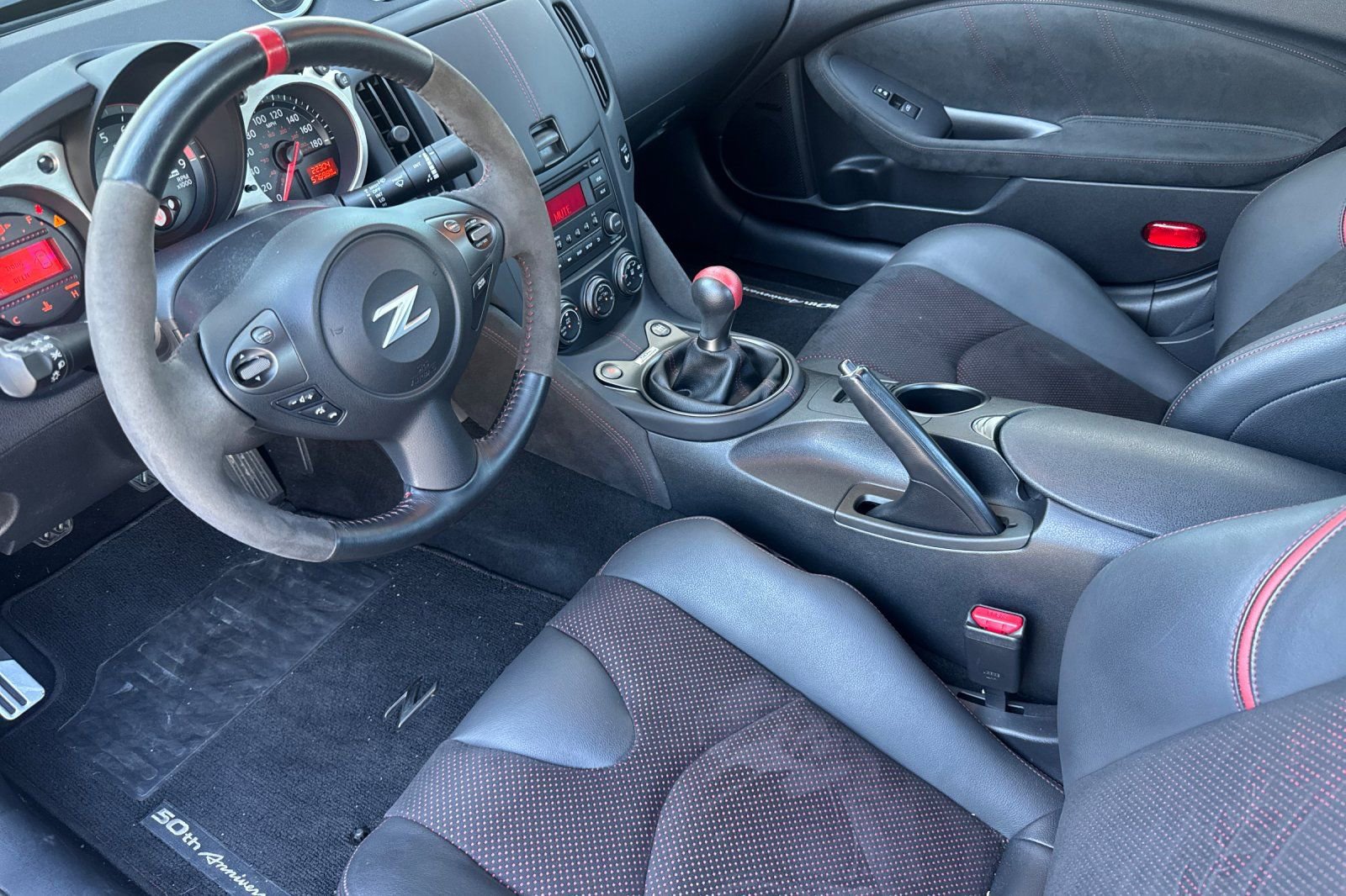 Used 2020 Nissan 370Z image 11