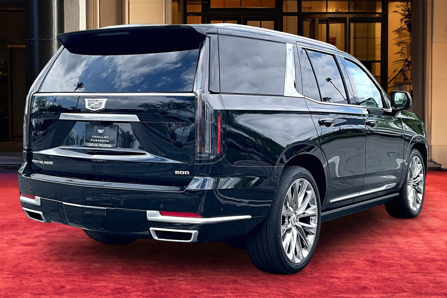 New 2026 Cadillac Escalade Platinum Luxury w/ LPO, Radiant Package AWD/4WD image 6