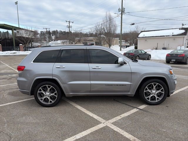 Used 2020 Jeep Grand Cherokee Overland image 4