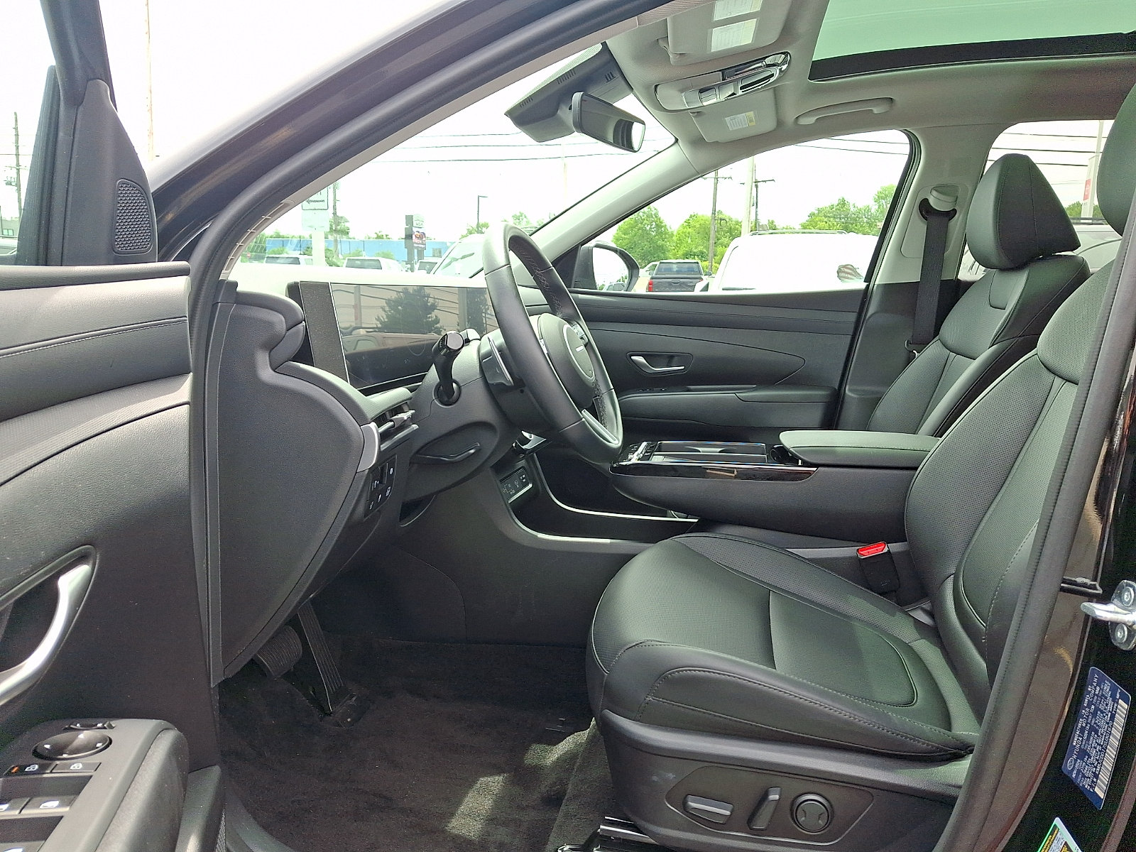 Used 2025 Hyundai Tucson SEL AWD/4WD image 13