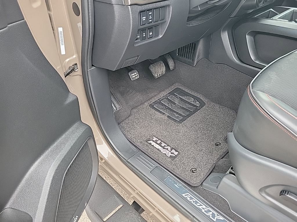 Used 2024 Nissan Titan PRO-4X w/ Pro-4x Utility Package image 21