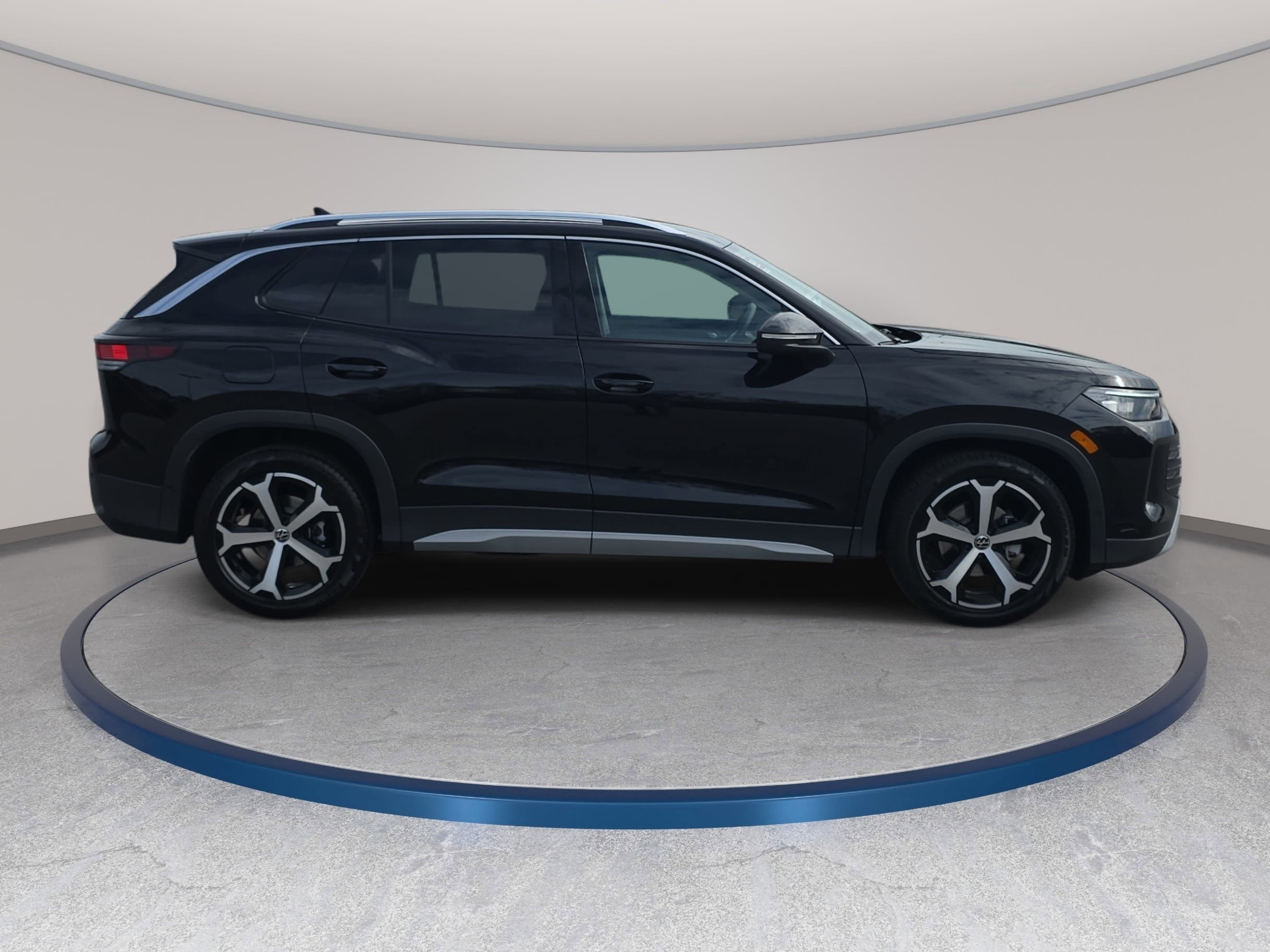 New 2026 Volkswagen Tiguan SE FWD image 4