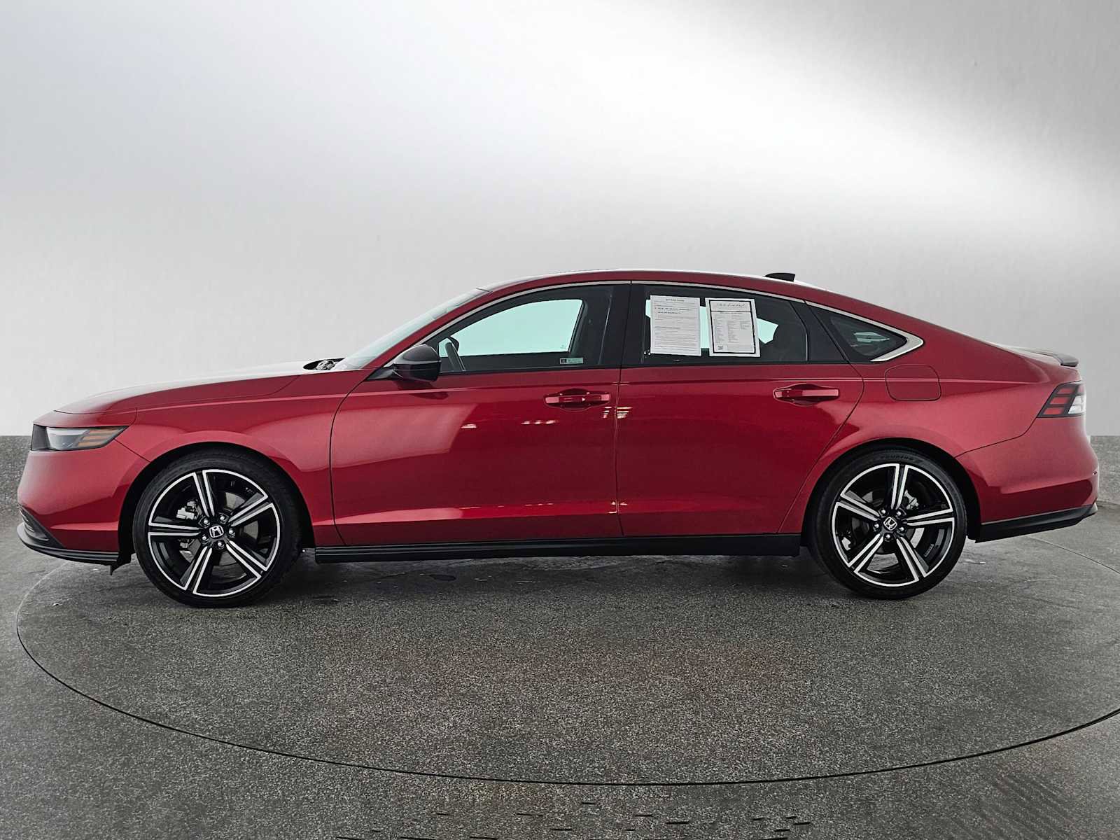 Used 2025 Honda Accord Sport image 6