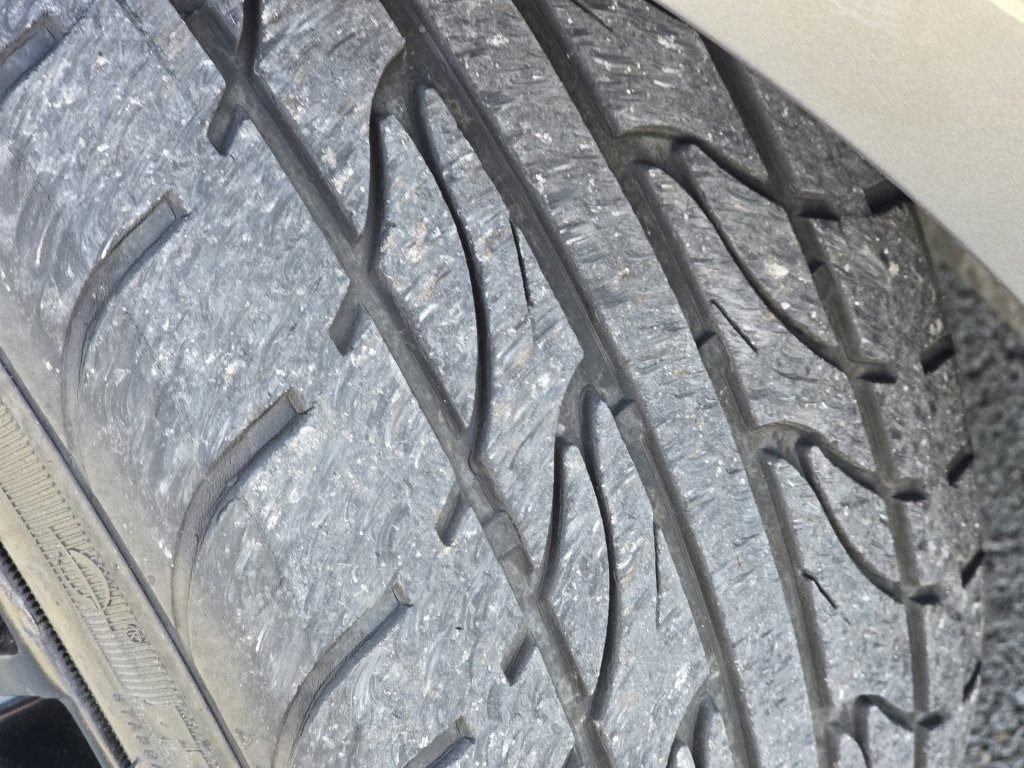 Used 2018 Mercedes-Benz E 400 Coupe image 4