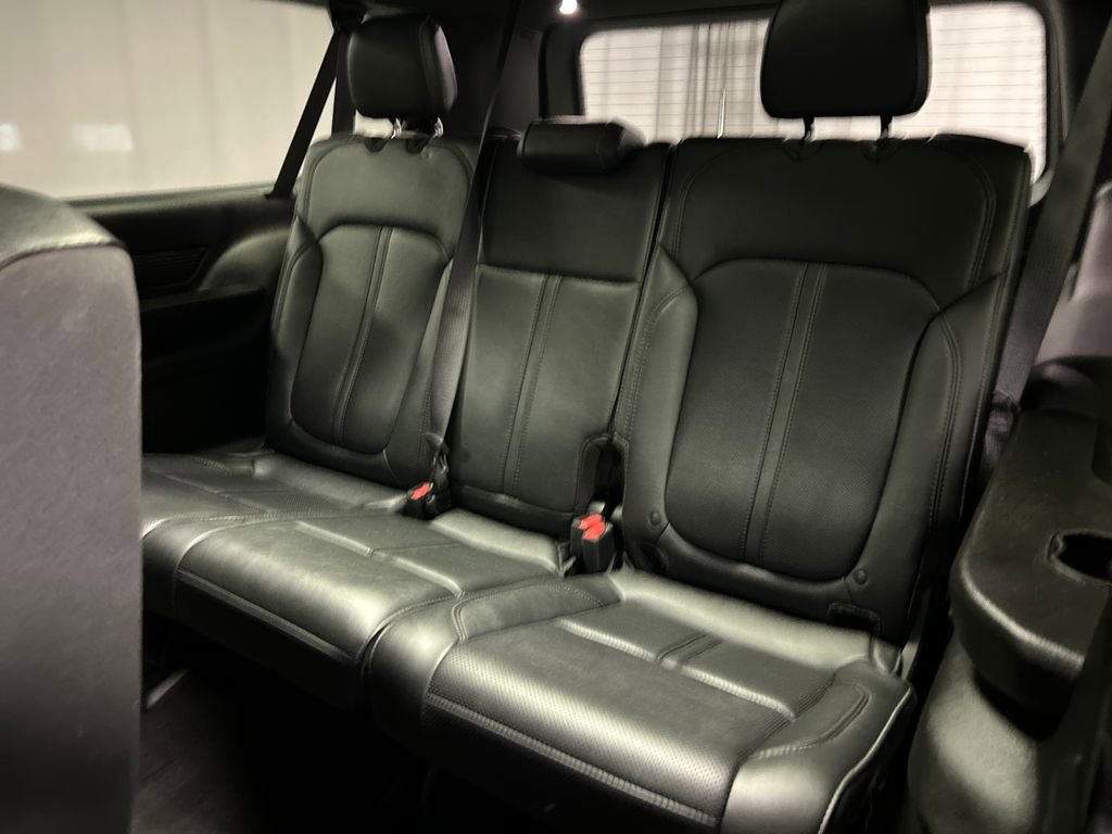 Used 2023 Jeep Wagoneer L Series III w/ Premium Group I image 24