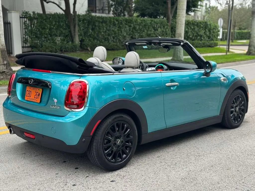 Used 2021 MINI Cooper Convertible w/ Signature Upholstery Package image 4