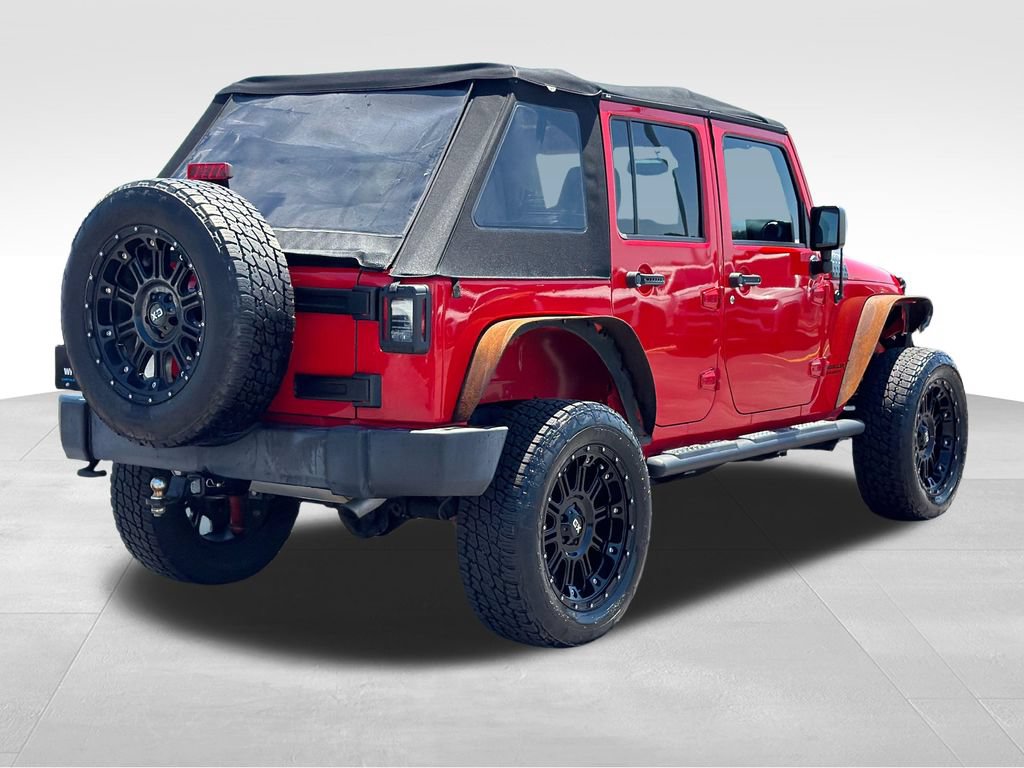 Used 2015 Jeep Wrangler Unlimited Rubicon w/ Connectivity Group AWD/4WD image 21