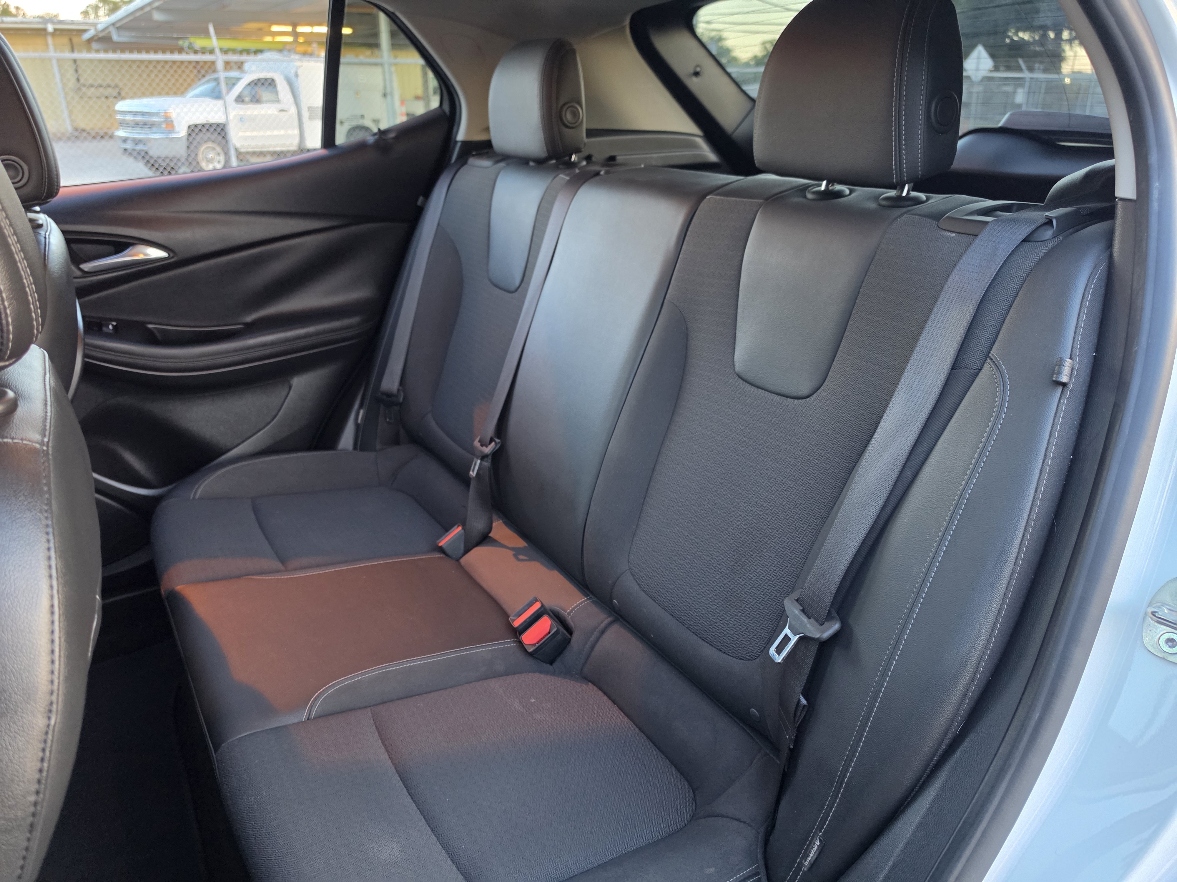 Used 2020 Buick Encore GX Preferred w/ Cold Weather Comfort Package FWD image 23