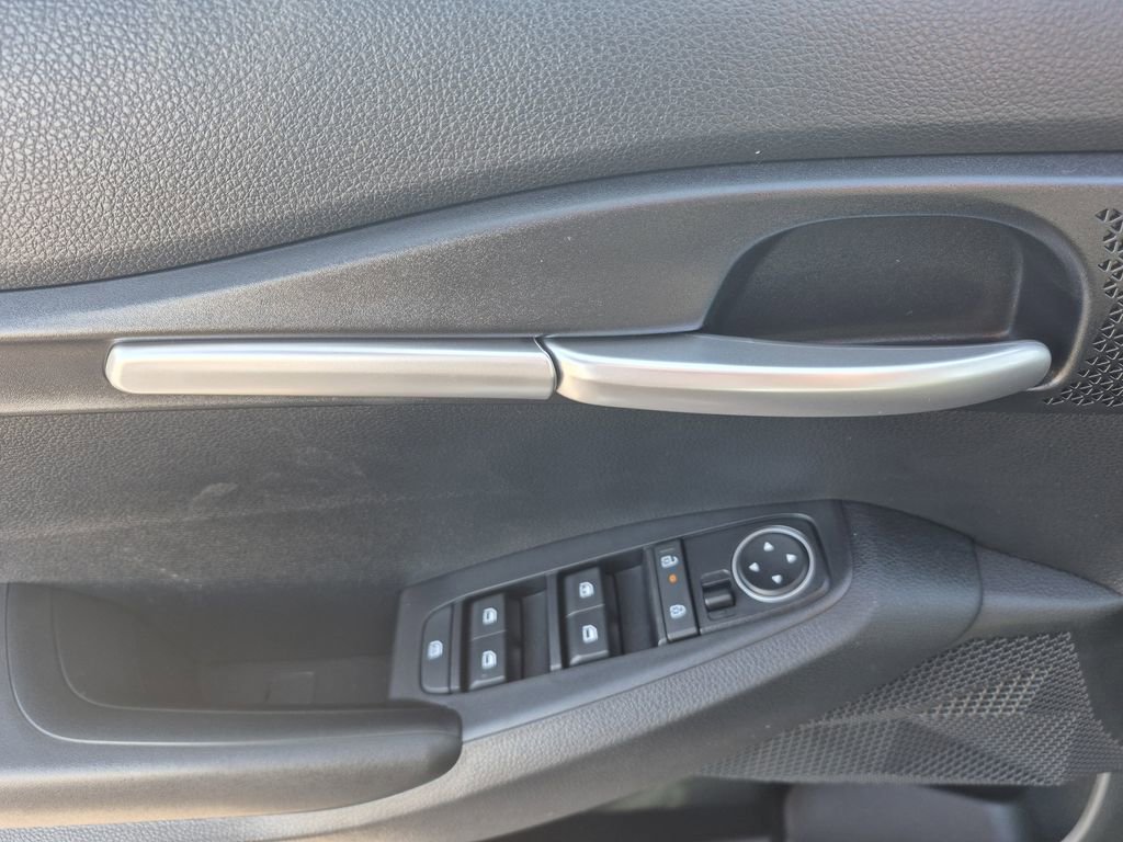 New 2026 Kia Seltos LX image 7