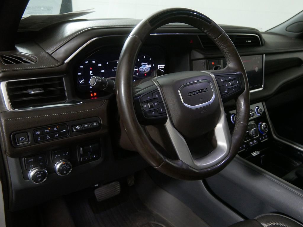 Used 2023 GMC Yukon XL Denali w/ Denali Reserve Package AWD/4WD image 13
