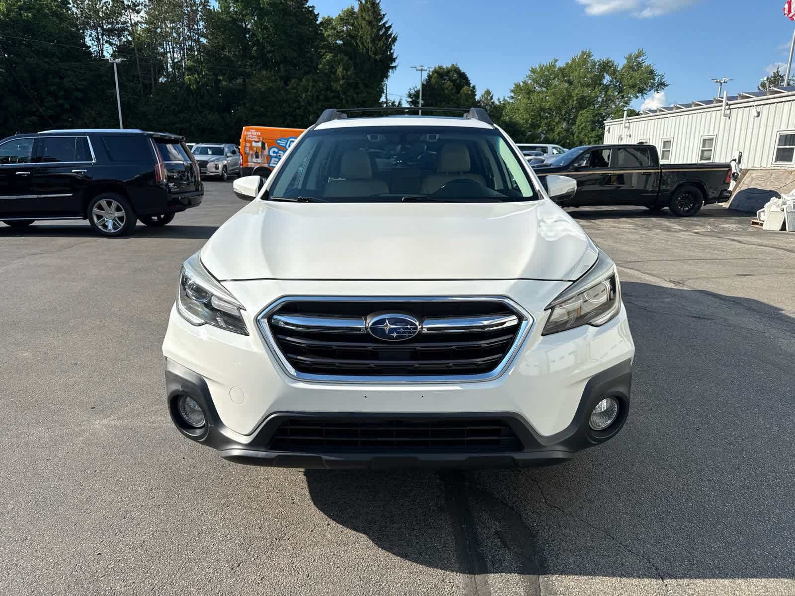 Used 2018 Subaru Outback 3.6R Limited AWD/4WD image 8
